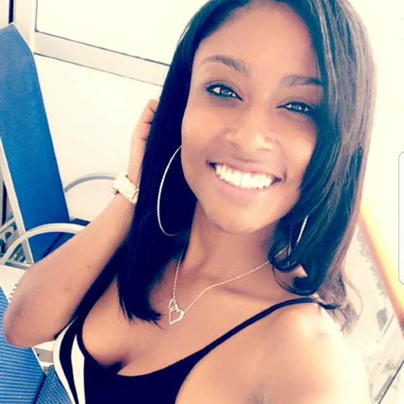 Meet your Posher, Alanna - Picture 3 of 8